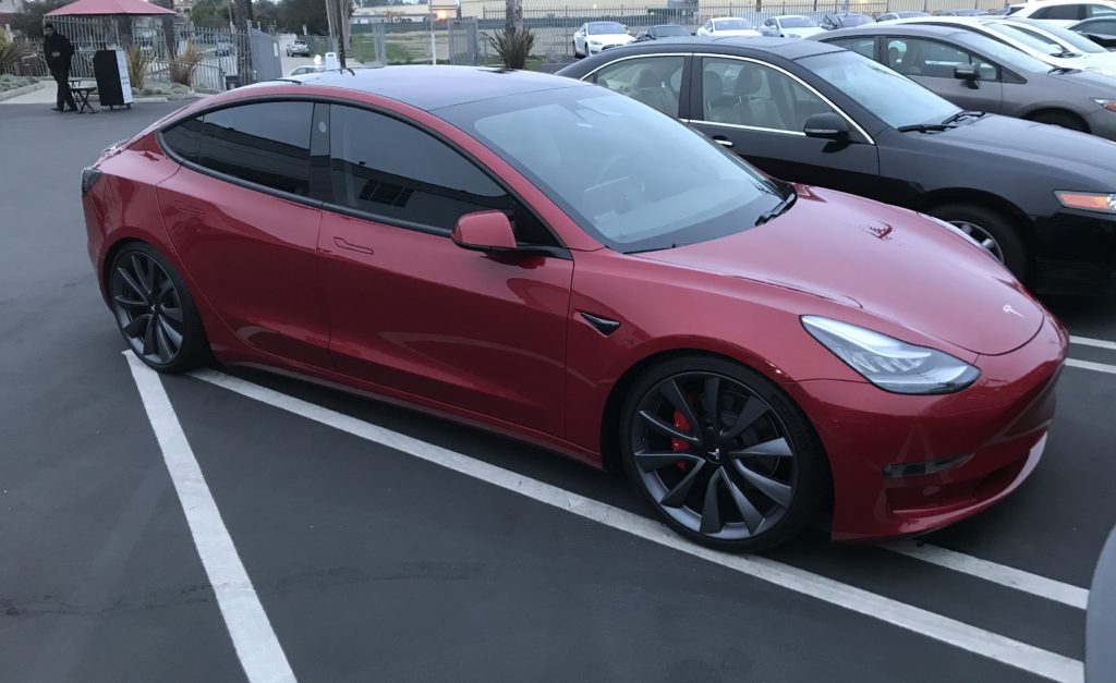 Tesla dévoile les détails de son Model 3 Dual-Motor AWD